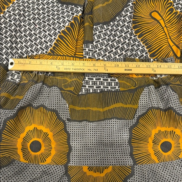 Floral Patterned Skirt - Yellow and Gray size large - Picture 5 of 7